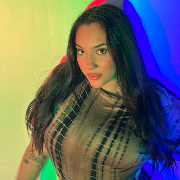 Meet your Posher, Sofia - Picture 1 of 1